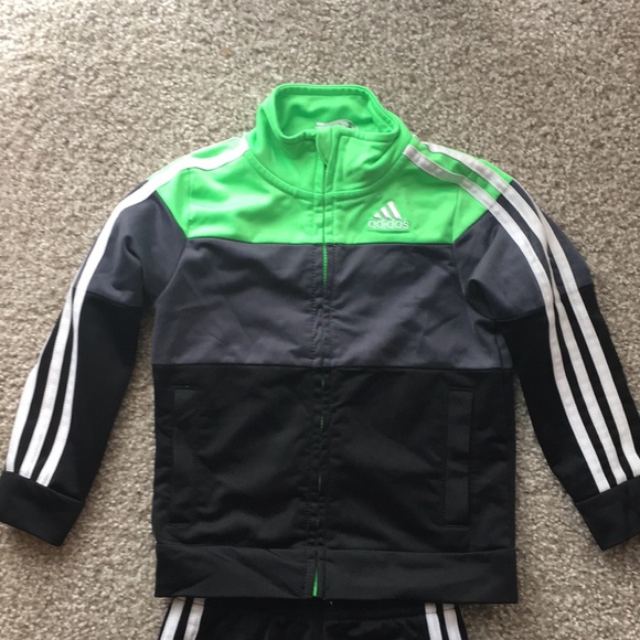 Adidas 2 piece matching set “track suit” 3T - Picture 2 of 7